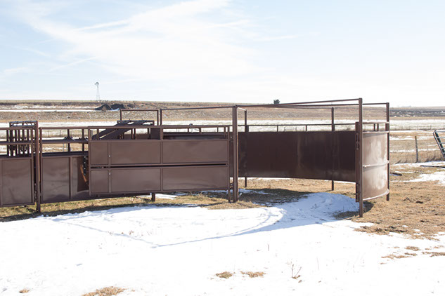 wotf-21 maverick cornerless tub